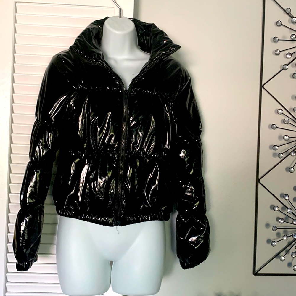 Women /Teen Faux Patent Black Puffer Jacket. Size S.